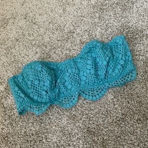Victoria’s Secret Blue Lace Bandeau Bralette